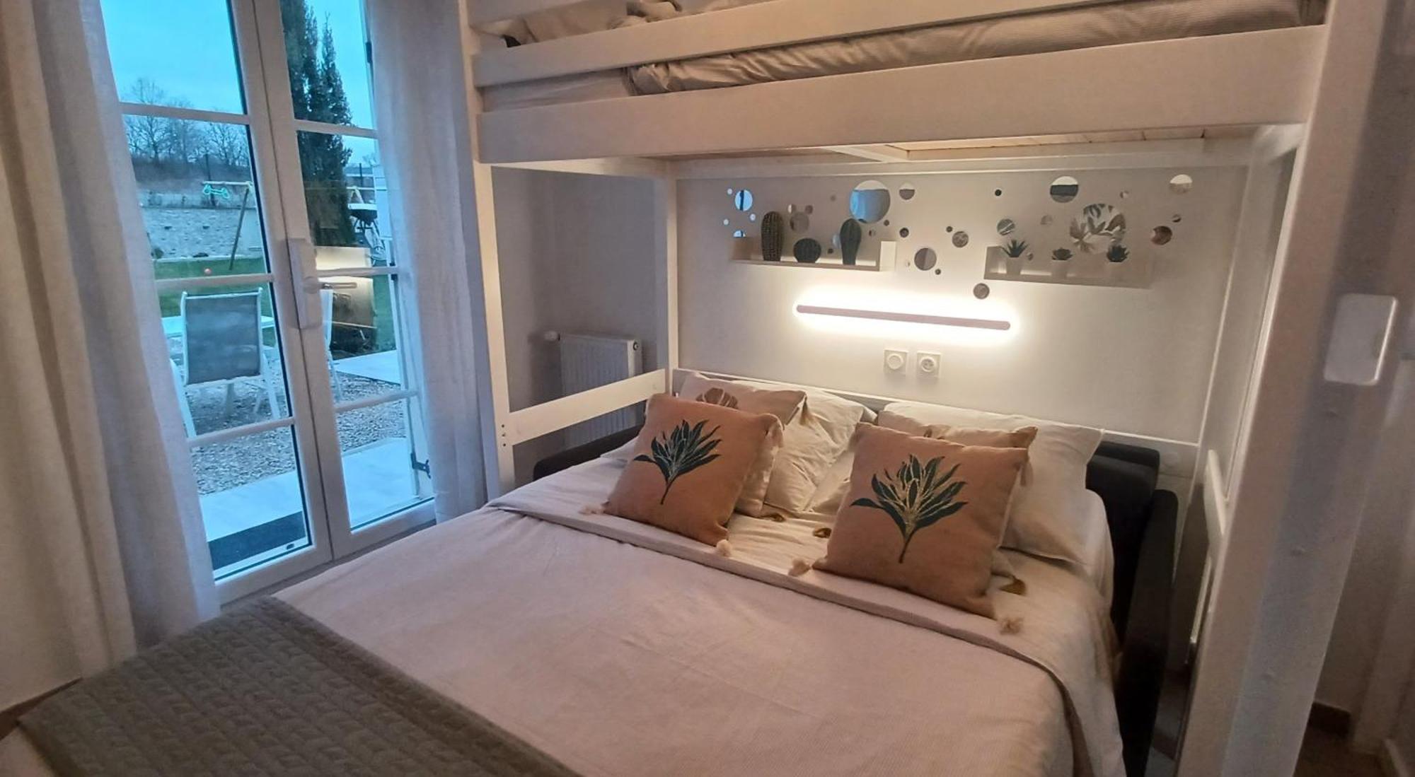 Luminary Night Suite Montevrain Luaran gambar