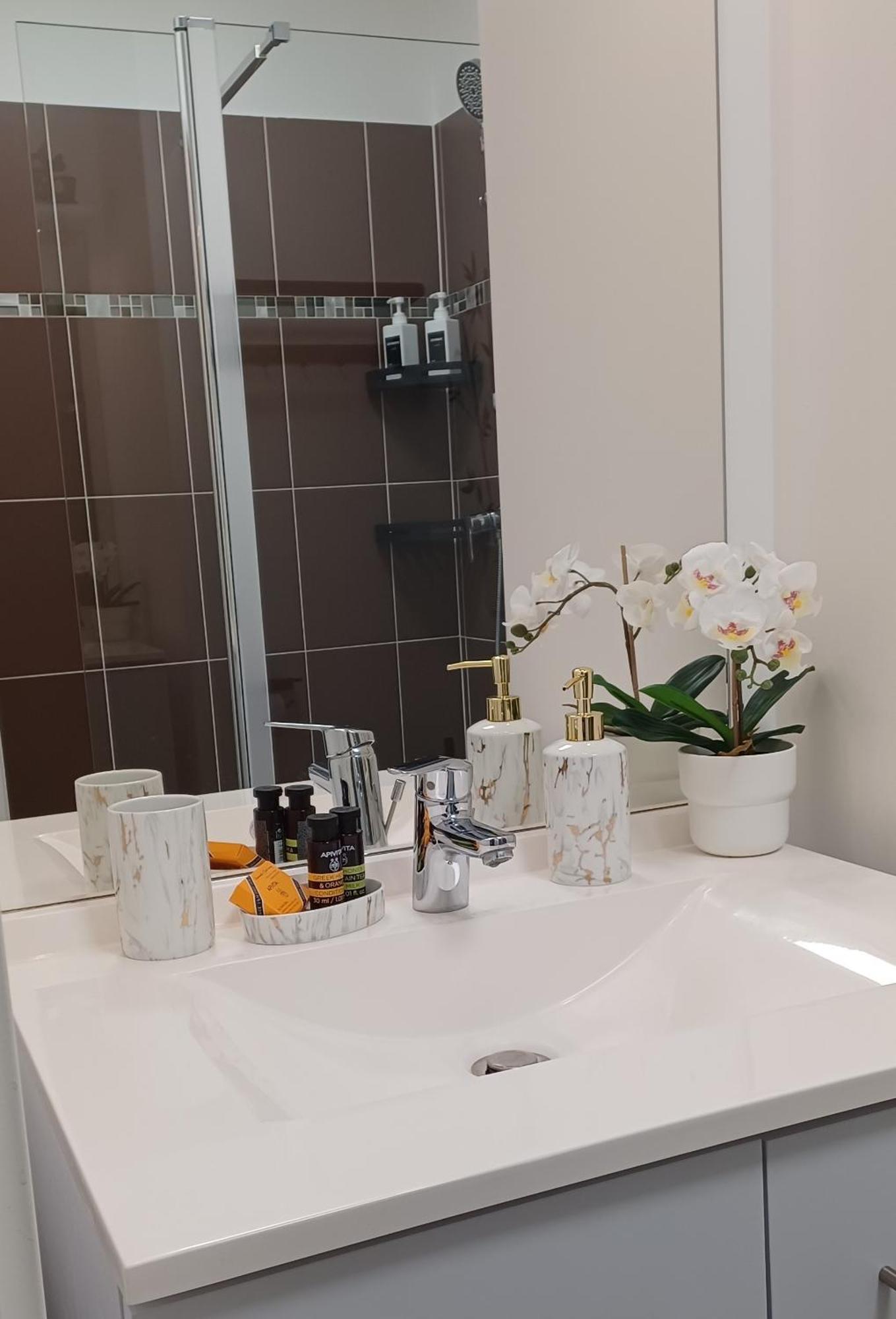 Luminary Night Suite Montevrain Luaran gambar